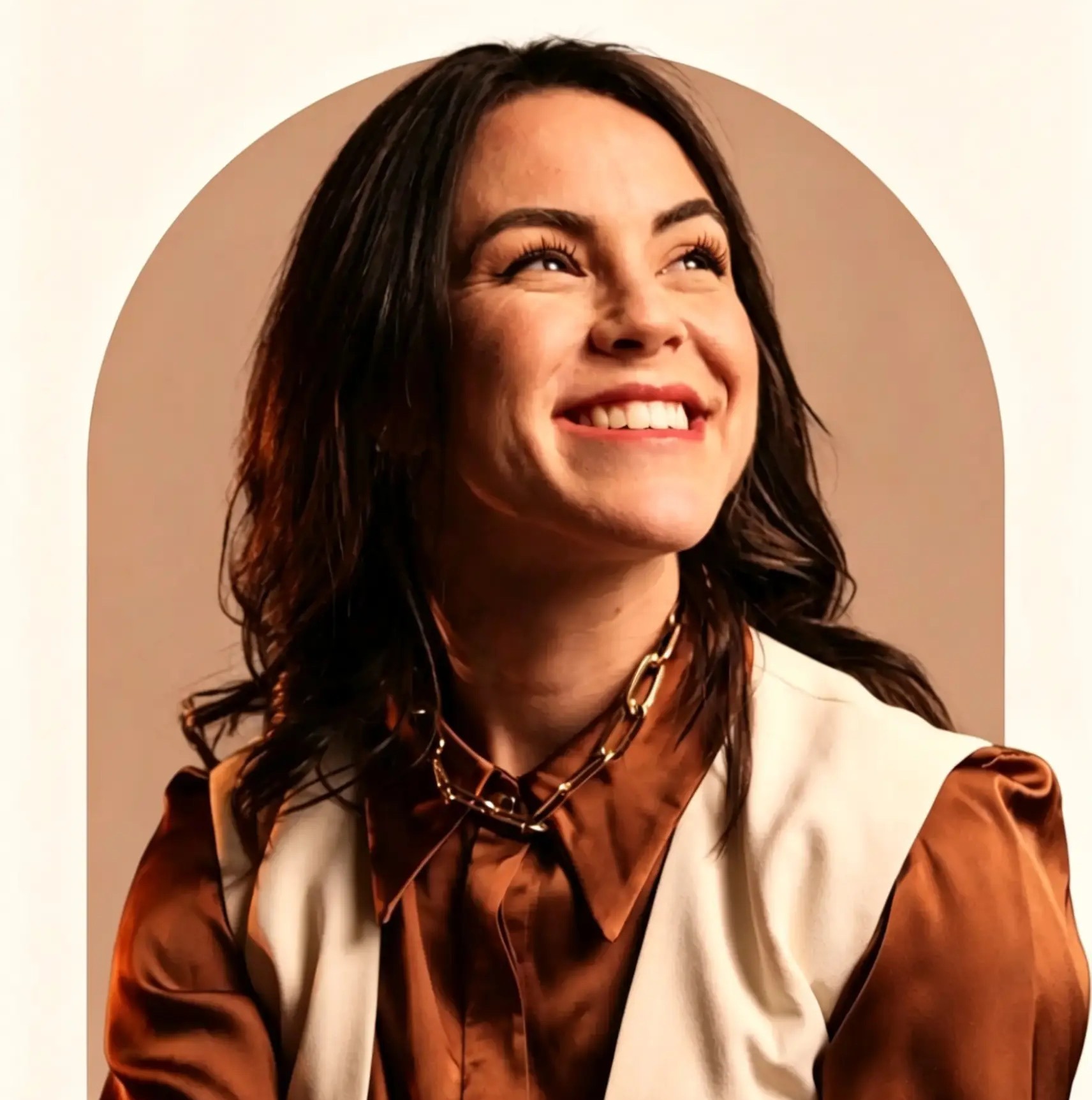 Dra. Dafny Maiara, dentista, sorrindo